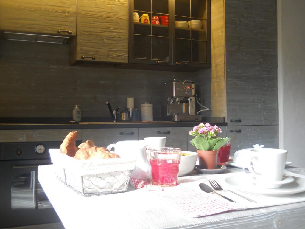 La Vita In Campagna Villa di Tirano ภายนอก รูปภาพ